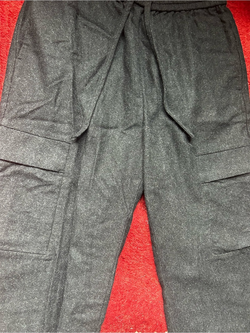 COS Men's Black Cargo Pants with Drawstring Waist - Picture 4 of 4